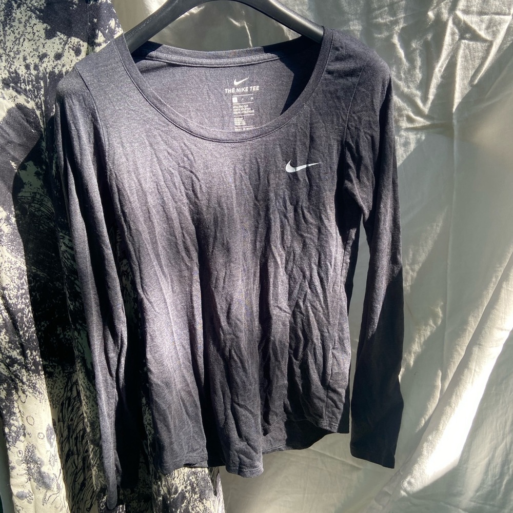 Nike Women's Charcoal Long Sleeve Tee